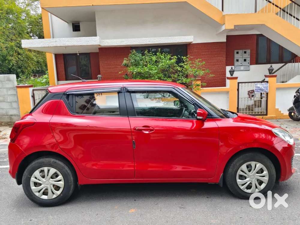 Maruti Suzuki Swift VXi BSIV, 2018, Petrol