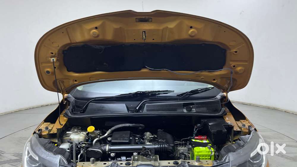 Renault Triber Rxl, 2022, Petrol