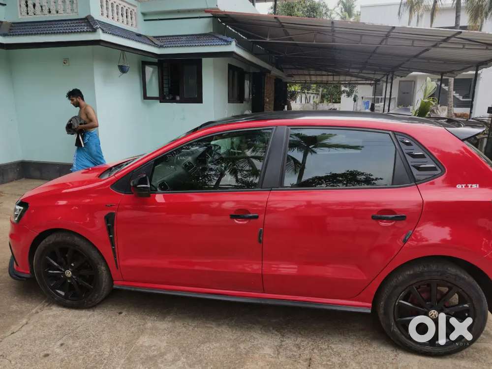 New Battery
New Tyre
Under Warranty 
Full Shoroom Service