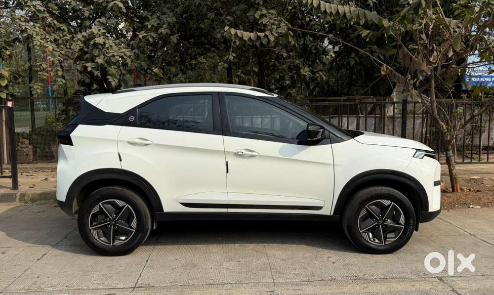Tata Nexon, 2023, Petrol