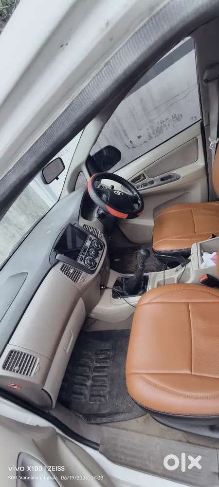 Toyota Innova 2016