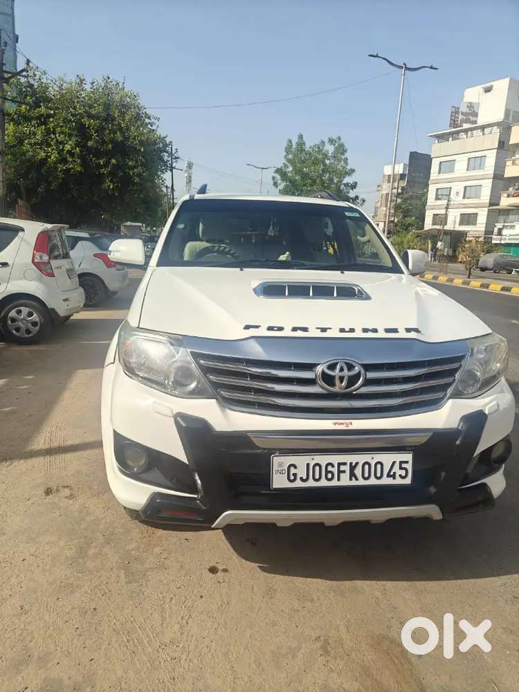 Toyota Fortuner Legender 2012 Diesel 140000 Km Driven