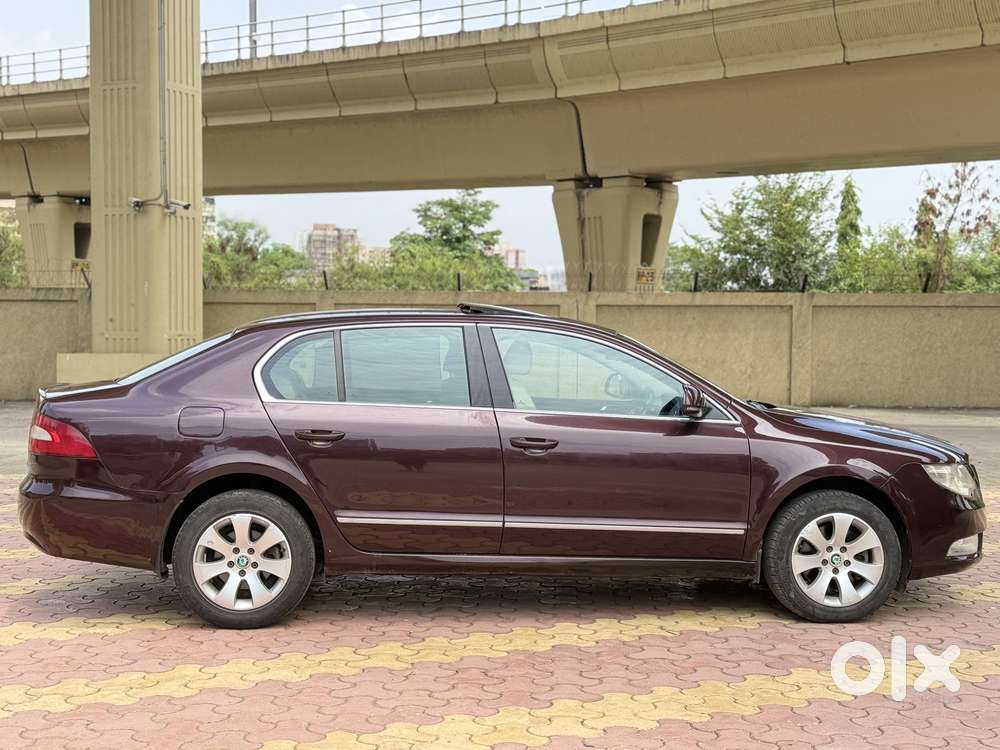 Skoda Superb Elegance 2.0 Tdi Cr At, 2011, Diesel