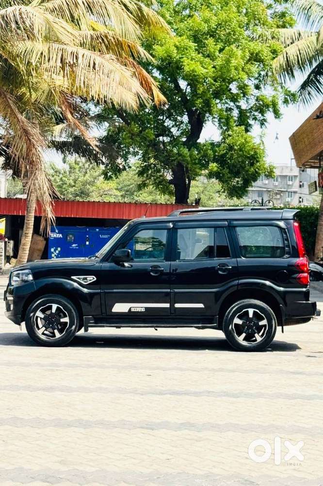 Mahindra Scorpio Classic 2.2 S 11 Mt 7 Str, 2023, Diesel