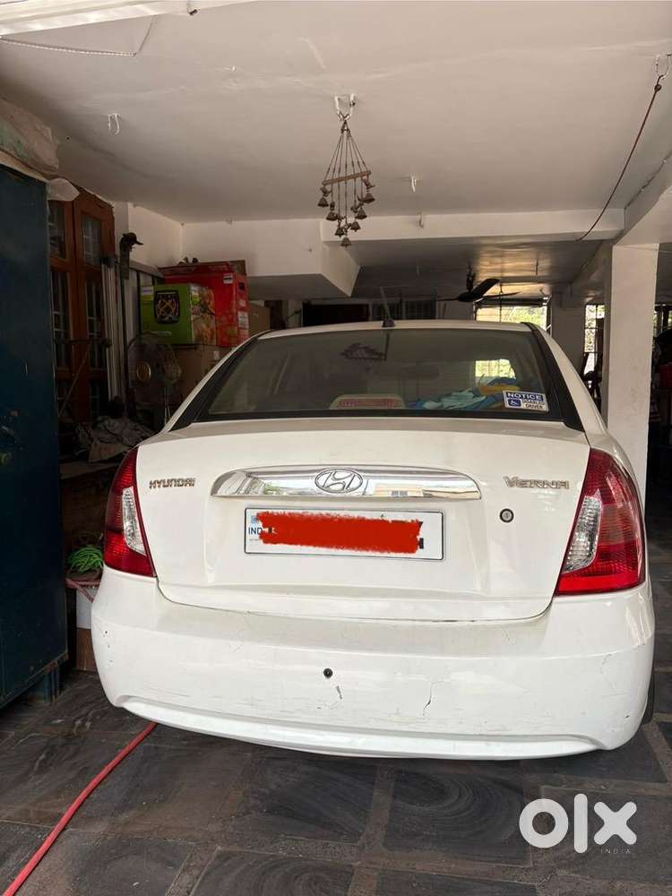 Hyundai Verna 2009 Petrol 93500 Km Driven