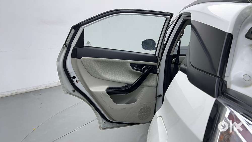 Tata Nexon 1.2 Revotron Xza Plus (l), 2022, Petrol