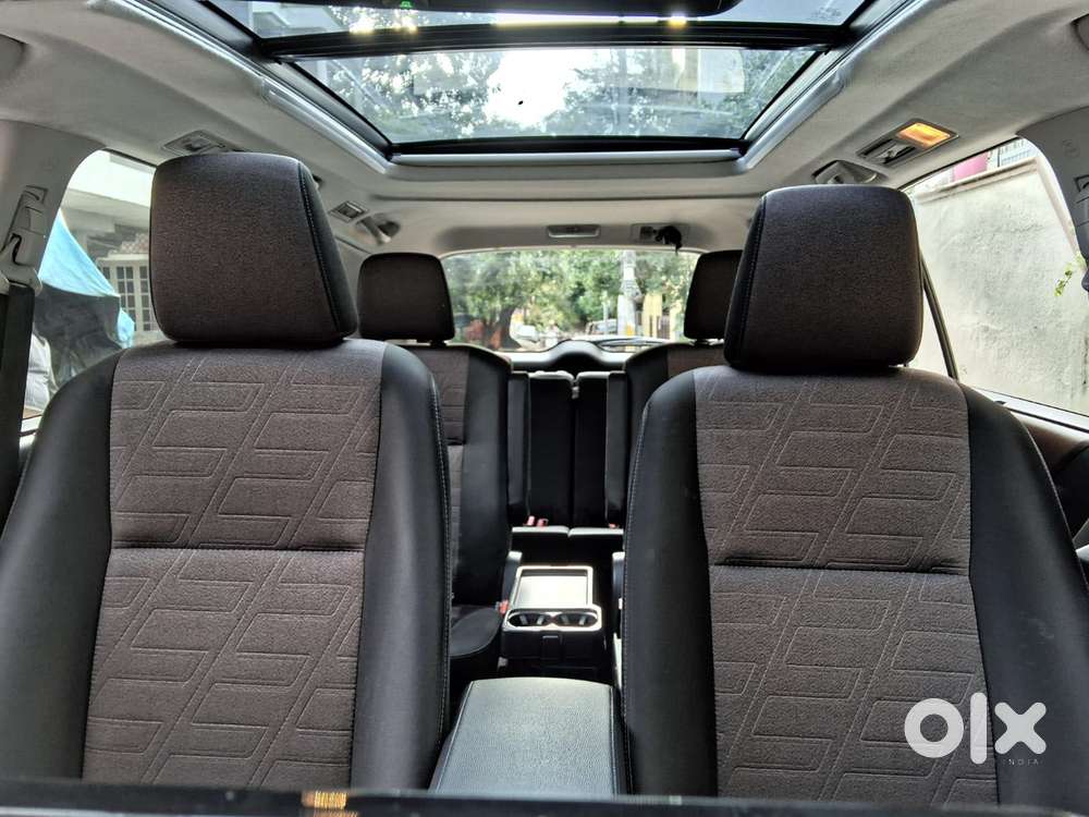 Toyota Innova Hycross 2.0 Vx (o) Hybrid 7 Str, 2024, Petrol