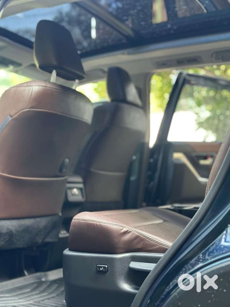 Toyota Innova Hycross 2.0 Zx (o) Hybrid 7 Str, 2024, Petrol