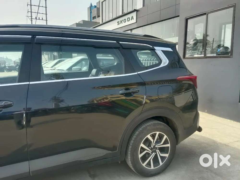 Kia Carens Prestige Optional 1.5 Na Petrol,   Bh Series Number