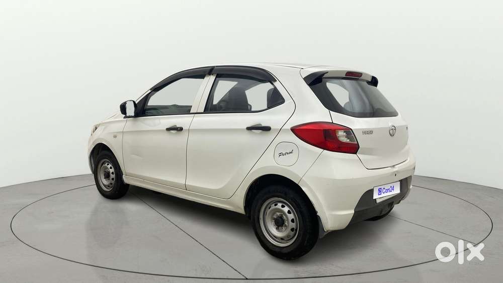 Tata Tiago Xe, 2017, Petrol