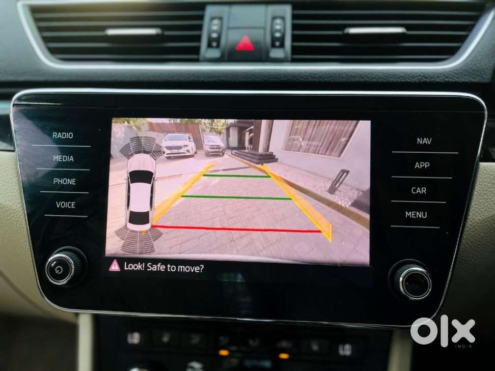 Skoda Superb Style 1.8 Tsi At, 2018, Petrol
