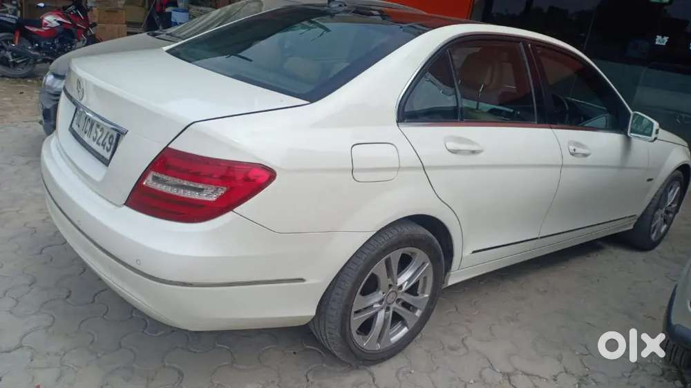 Mercedes-benz C Class 2011 Petrol 75000 Km Driven