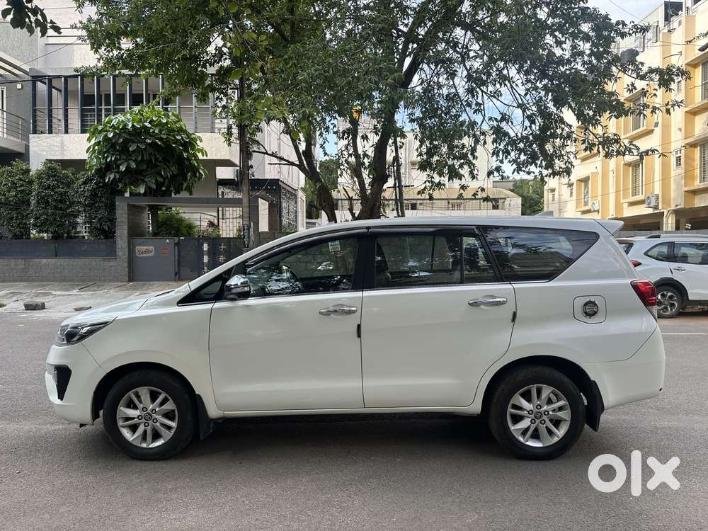 Toyota Innova Crysta 2.8z Automatic, 2017, Diesel