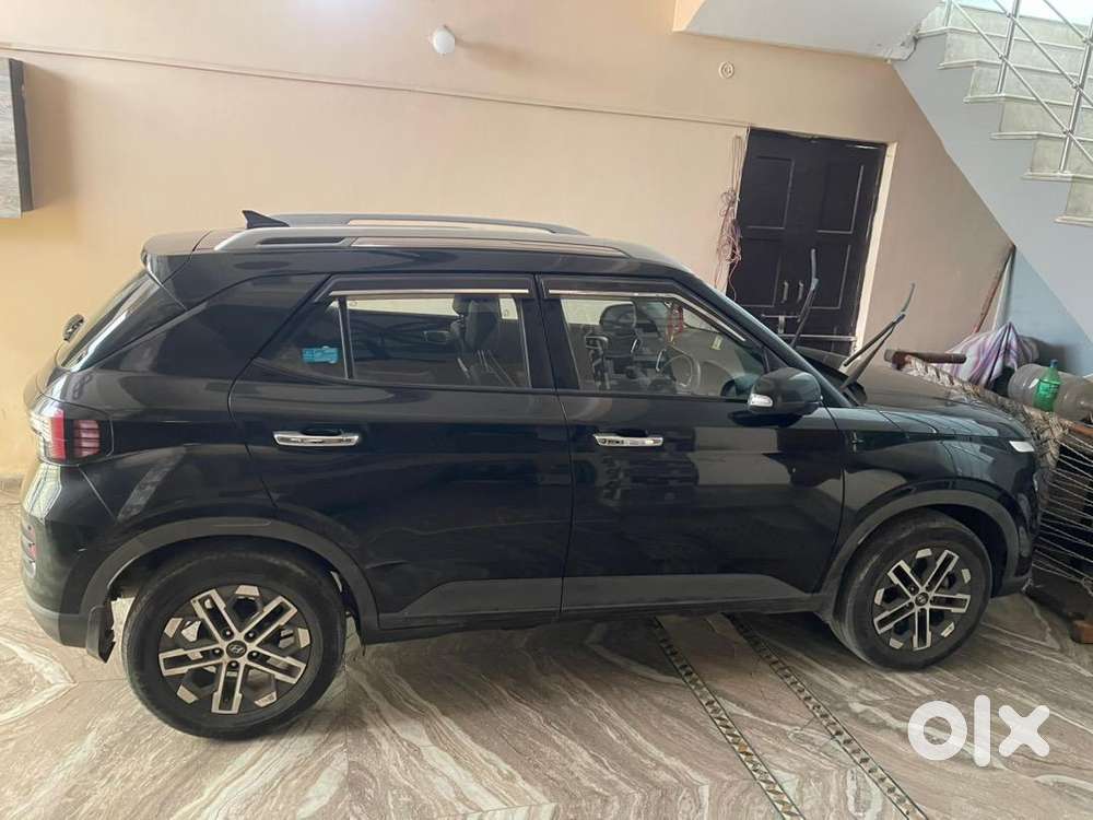 Hyundai Venue 2022 Diesel Well Maintained