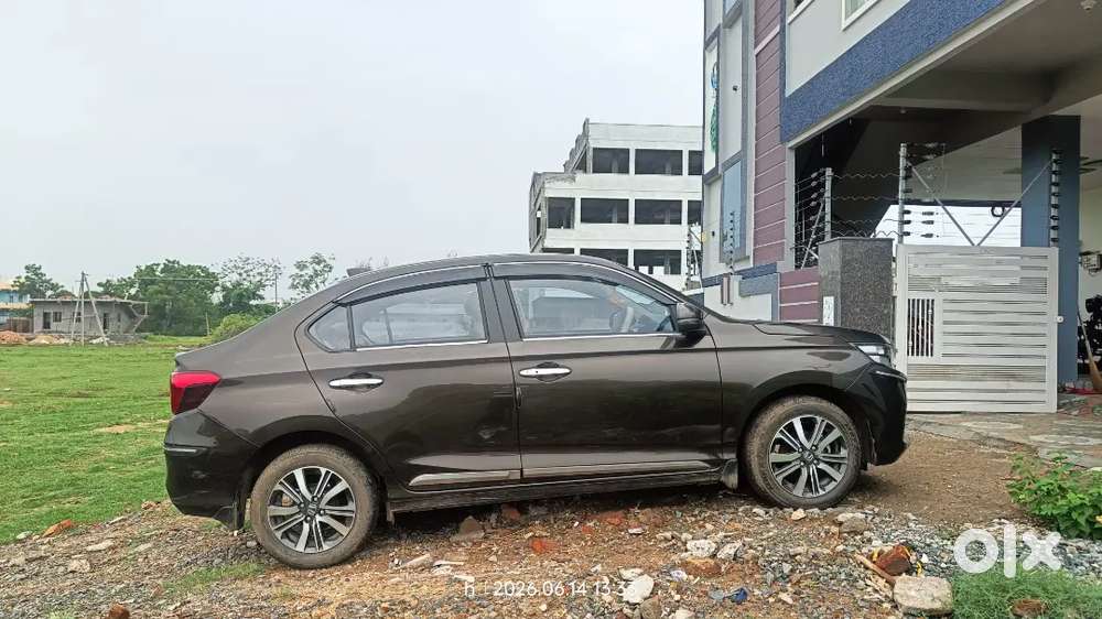 Honda Amaze 2023 Petrol 7300 Km Driven