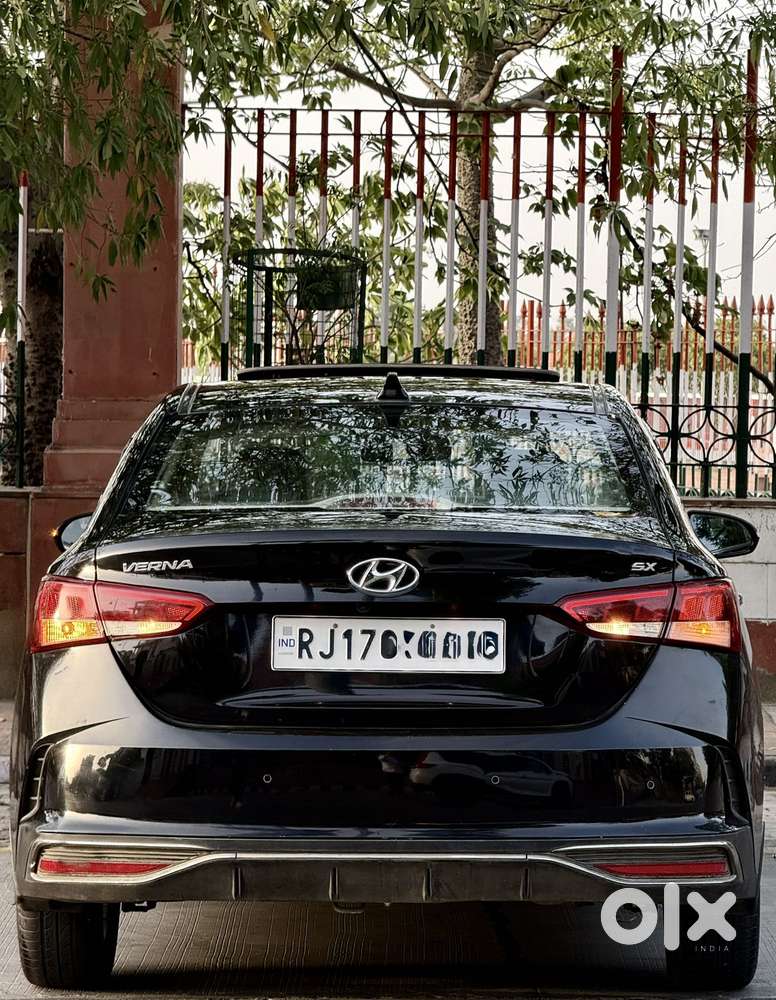 Hyundai Verna 1.5 Sx Petrol Mt, 2021, Petrol