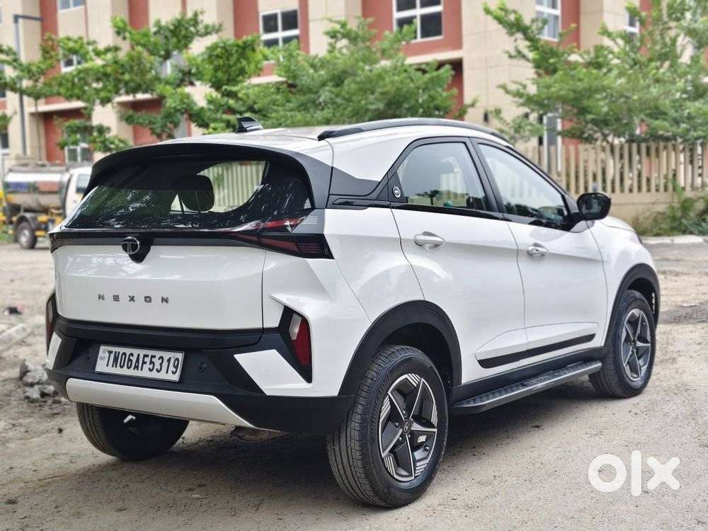 Tata Nexon Creative Plus 1.2 Revotron Petrol 6 Amt, 2024, Petrol