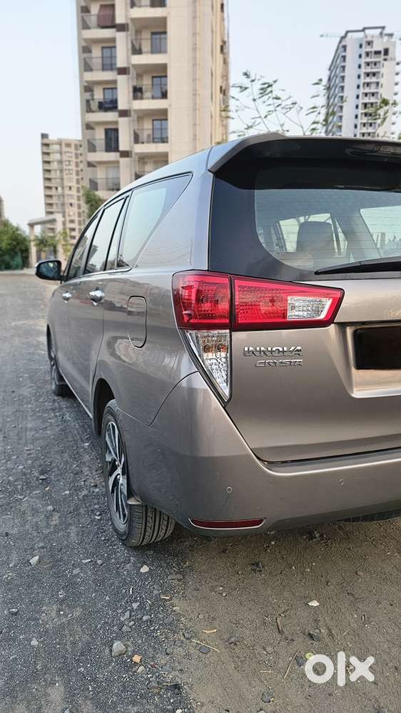 Toyota Innova Crysta