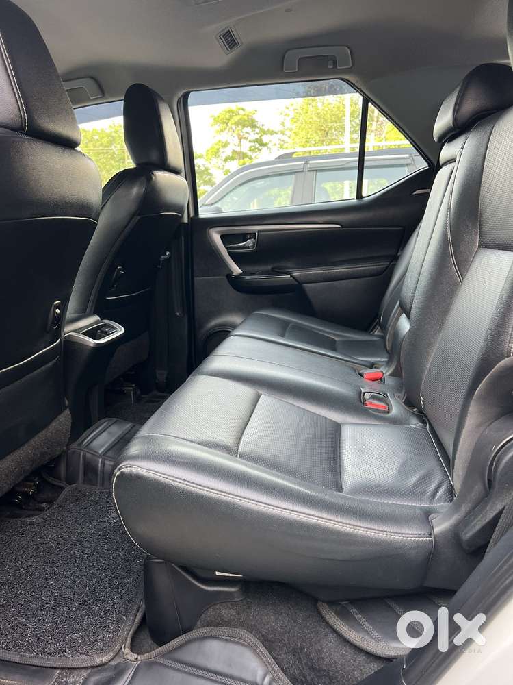 Toyota Fortuner 4x2 At 2.8 Diesel, 2021, Diesel