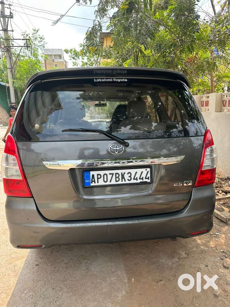 Toyota Innova 2012 Diesel Well Maintained