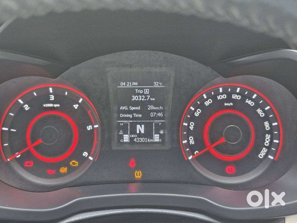 Mahindra Xuv300 W8 (o) 1.5 Diesel Amt, 2020, Diesel