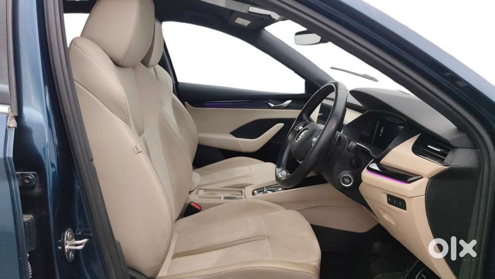 Skoda Octavia 2.0 L K Tsi At, 2023, Petrol