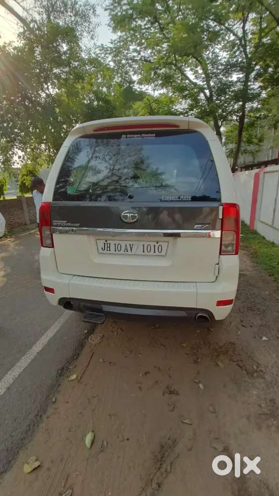 Tata Safari Storme 2015 Diesel With Manual Transmission