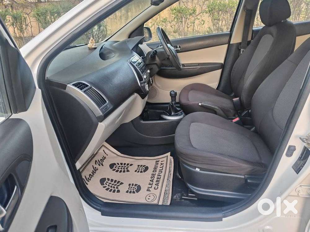 Hyundai I20 Sportz 1.2 Bs-iv, 2014, Petrol