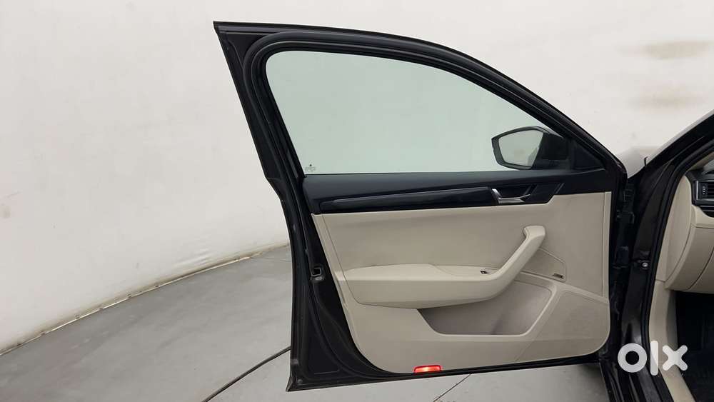 Skoda Superb Lk 1.8 Tsi At, 2016, Petrol