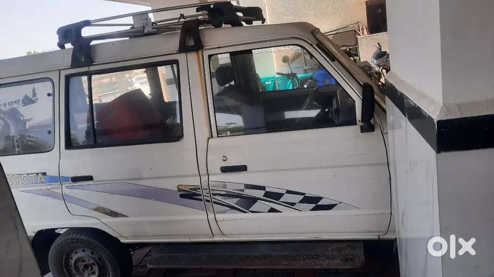 Toyota Qualis 2004 Diesel 60000 Km Driven