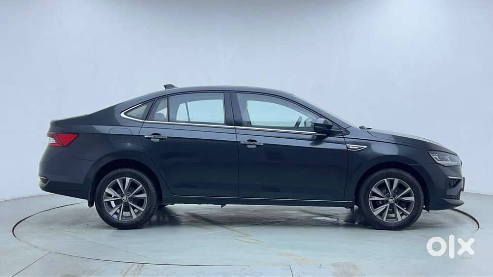 Skoda Slavia Style 1.0l Tsi At, 2022, Petrol