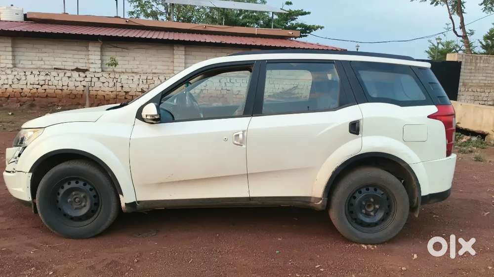 Mahindra Xuv500 2016 Diesel 92635 Km Driven