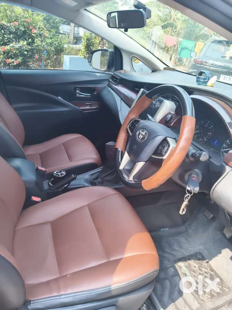 Toyota Innova Crysta 2018 Diesel 140000 Km Driven.