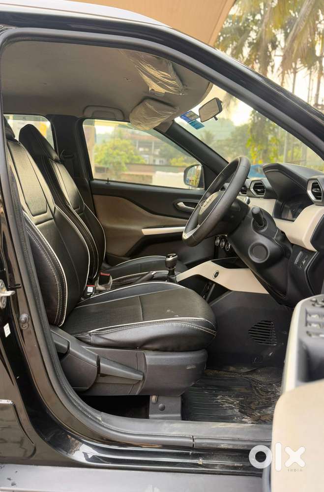 Nissan Magnite 1.0 Xv, 2023, Petrol