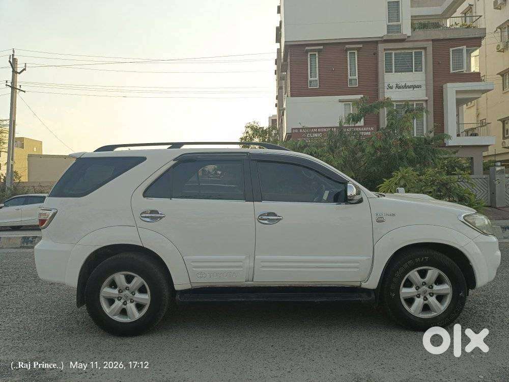 Toyota Fortuner 3.0 4x4 Manual, 2011, Diesel