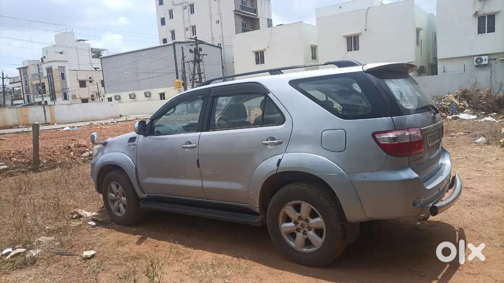 Toyota Fortuner 2010
