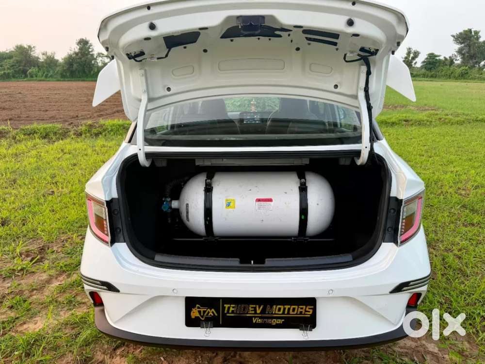 Hyundai Aura 1.2 Sx Cng, 2024, Cng & Hybrids