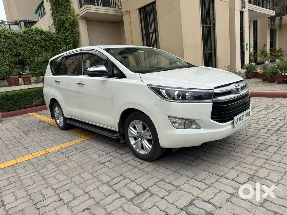 Toyota Innova Crysta 2.8z Automatic, 2018