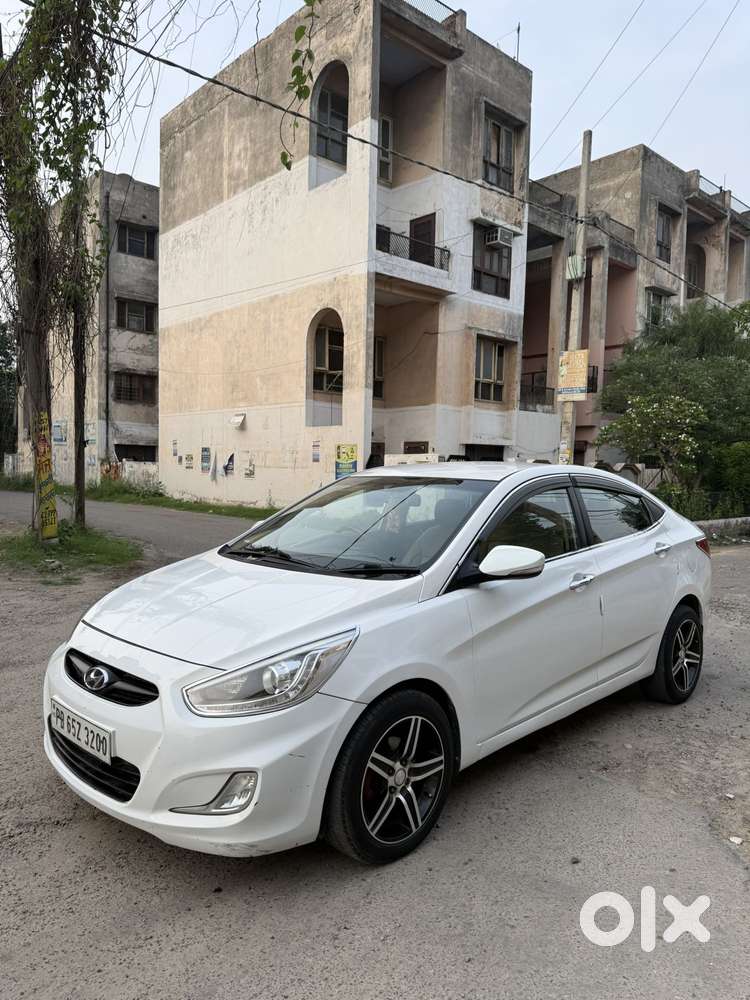 Hyundai Verna 1.6 Crdi At Sx Option, 2015, Diesel