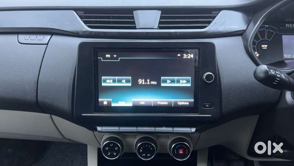 Renault Triber Rxt, 2021, Petrol