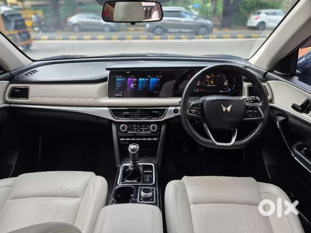 Mahindra Xuv700 2.2 Ax 7 Diesel Mt Luxury Pack Str, 2026, Diesel