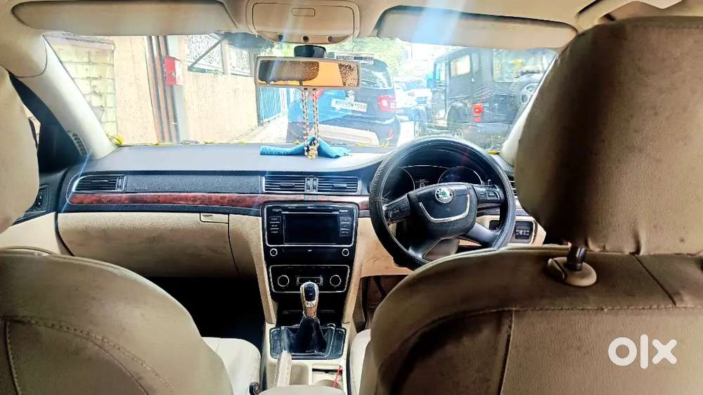 Skoda Superb Elegance 2011