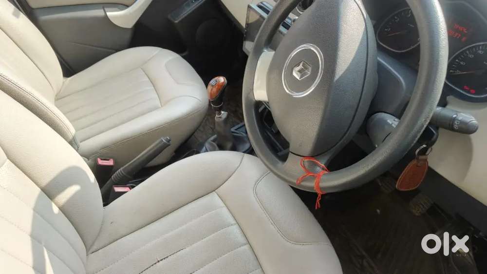 Renault Duster 2015 Petrol Well Maintained