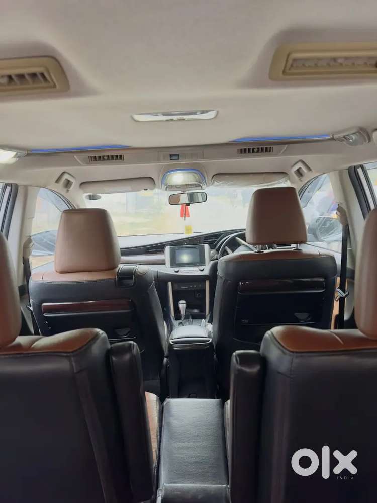 Toyota Innova Crysta 2017