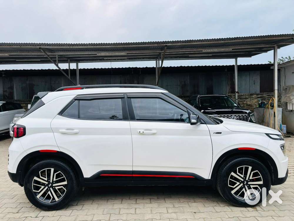Hyundai Venue N Line 1.0 N8 Turbo Dct Dual Tone, 2023, Petrol