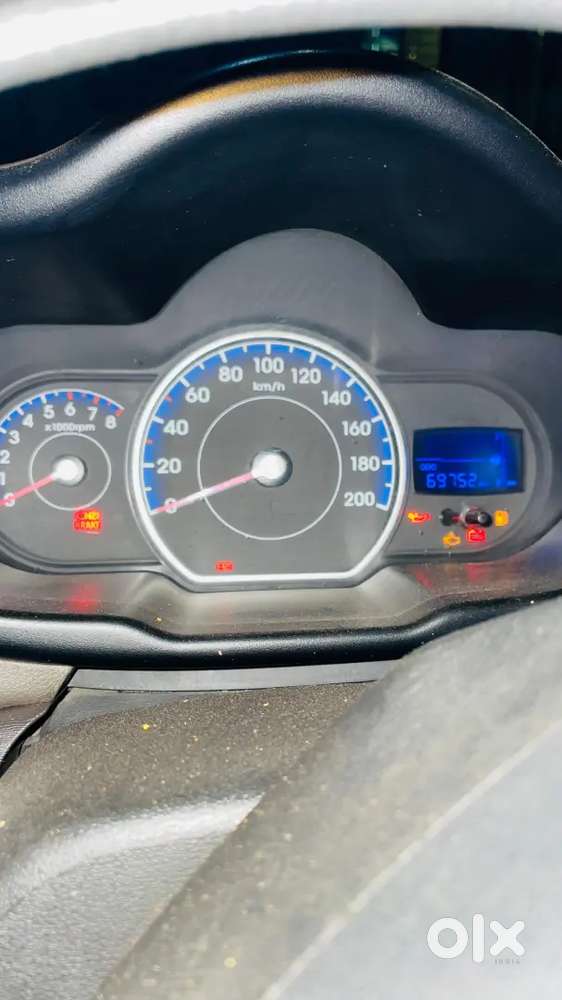 Hyundai Grand I10 2015 Petrol 70000 Km Driven