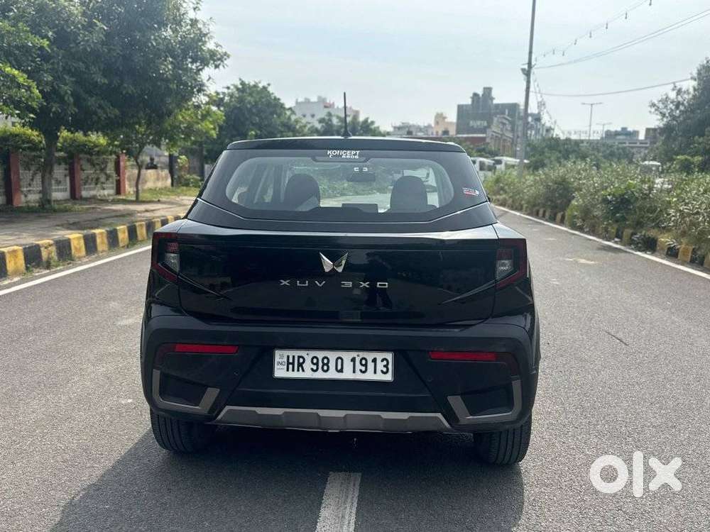 Mahindra Xuv 3xo Mx3, 2024, Petrol