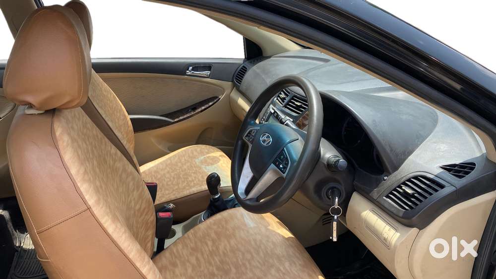 Hyundai Verna Fluidic 1.6 Vtvt Sx, 2014, Petrol