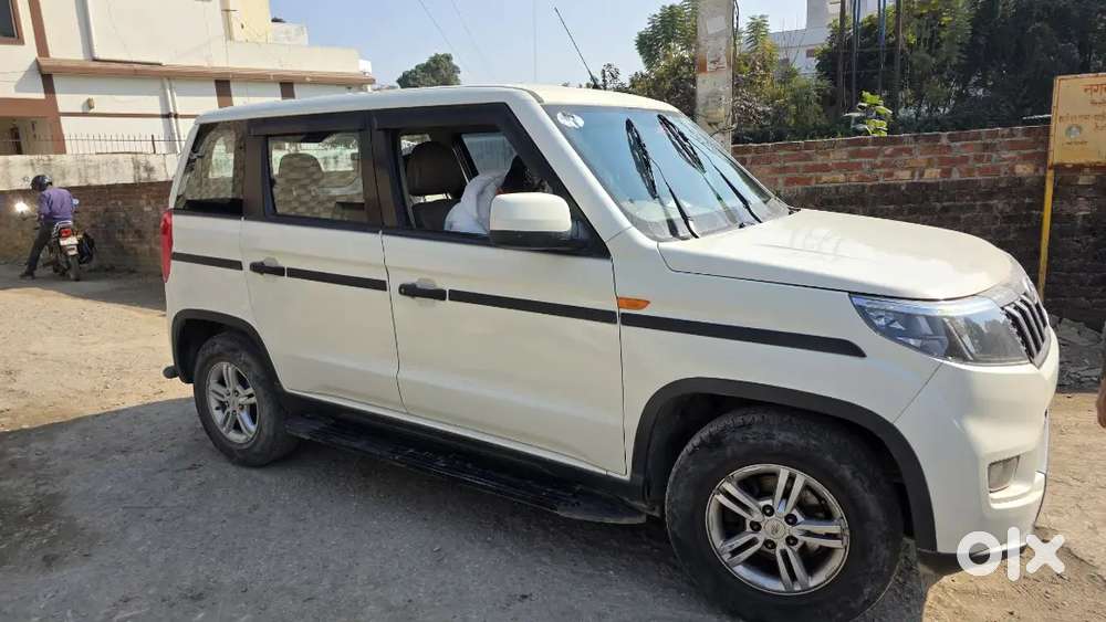 Mahindr Bolero Neo N10