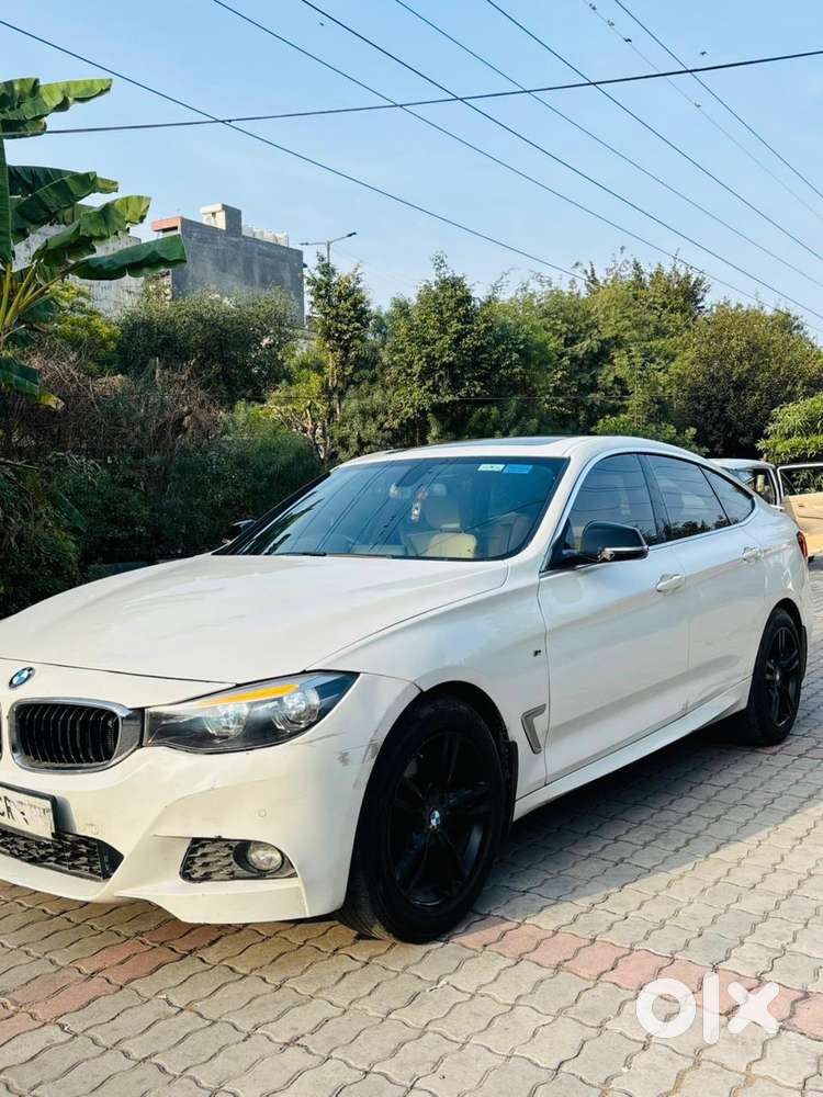 Bmw 3 Series 330i, 2019, Petrol